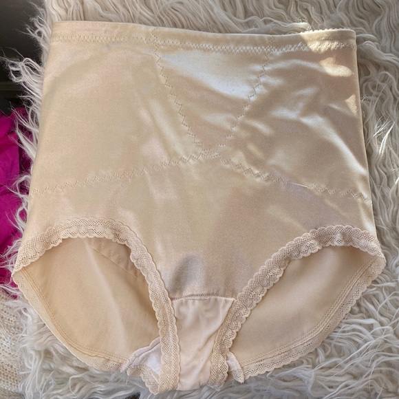 Shapewear - Picture 1 of 5